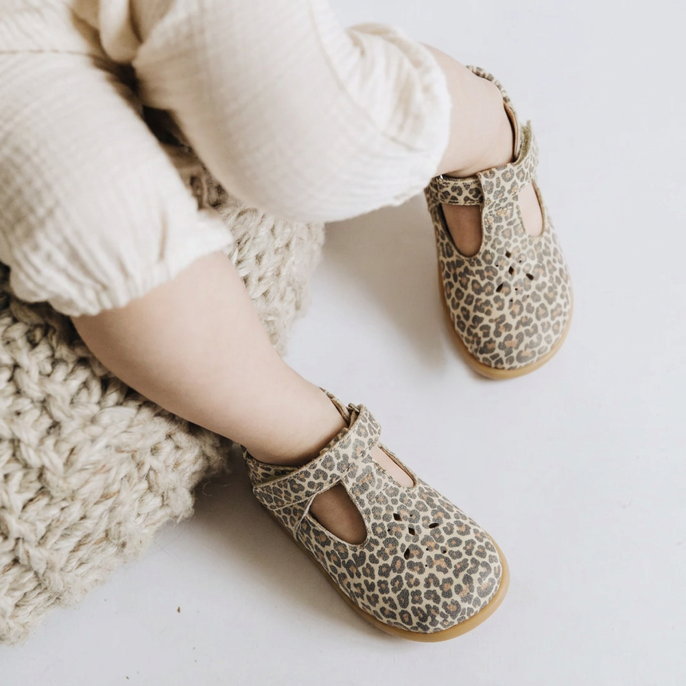 babybotte-114sza.png Babybotte barefoot Paris Velcros Léopard – Image 1