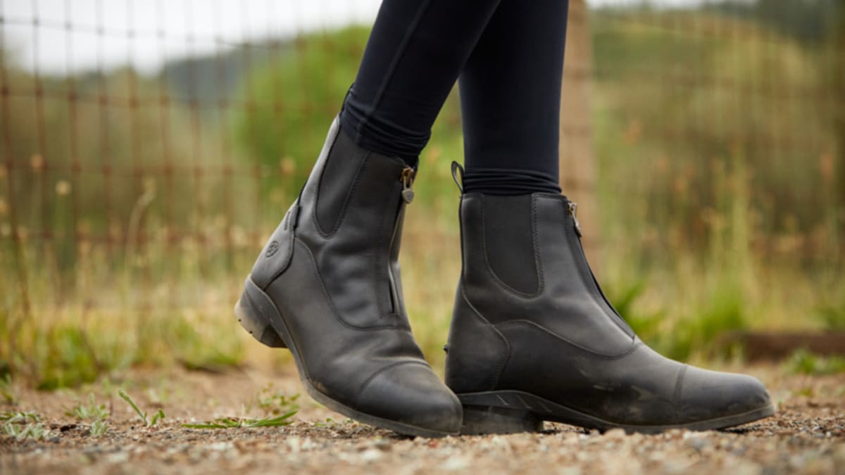 boots-equitation-491adu-1.jpg Guide des meilleures bottes d'équitation | Ariat – Image 1