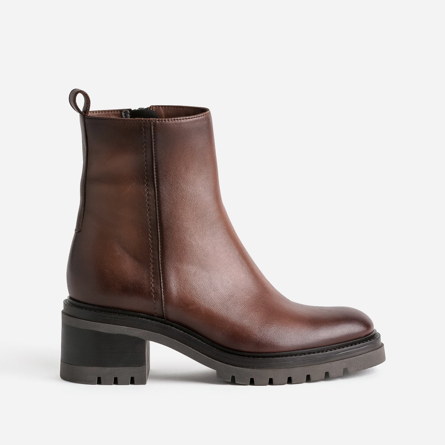 boots-marron-femme-219ooq-1.jpg Boots TEXTO marron en cuir semelle crantée – Image 1