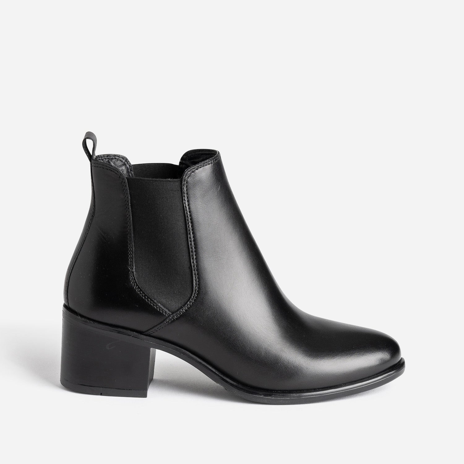 boots-noires-femme-182dls-1.jpg Chelsea boots noir en cuir – Image 1