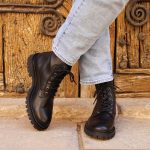 Boots à lacet crantées cuir noir