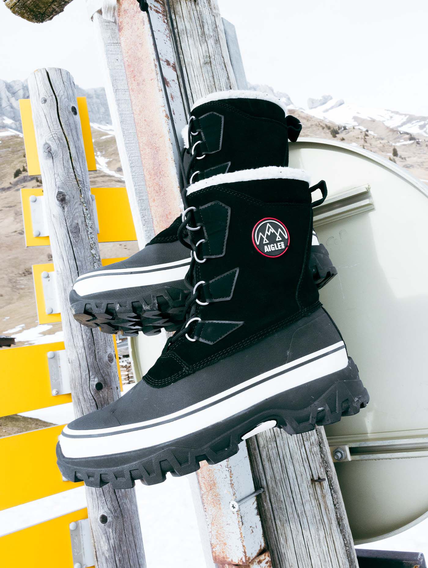 botte-de-neige-homme-695lxn-1.jpg L'après ski MTD pour homme idéal Noir | AIGLE – Image 1