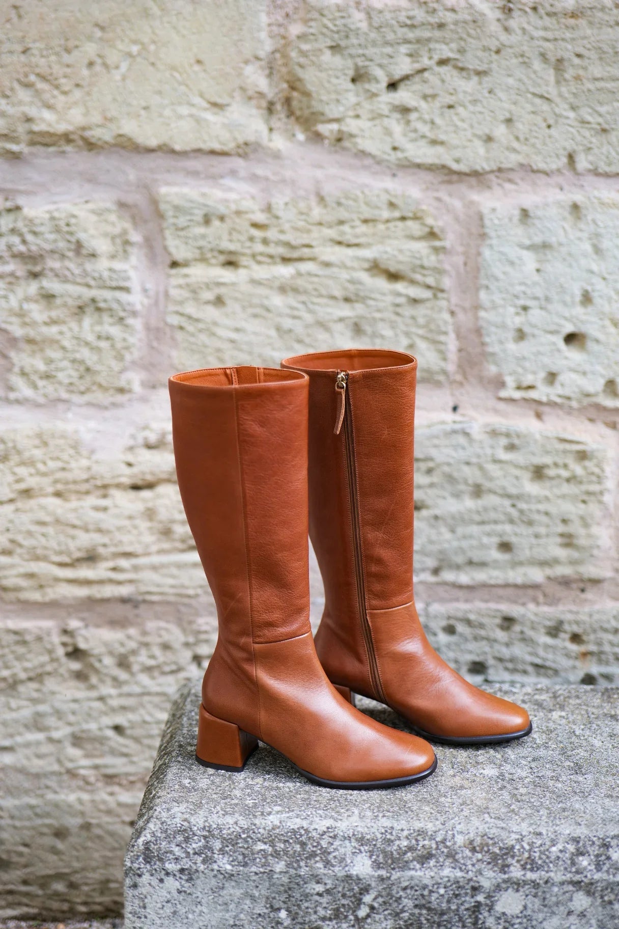 bottes-camel-940ntq-1.jpg Bottes en cuir camel Angel Alarcón – Image 1