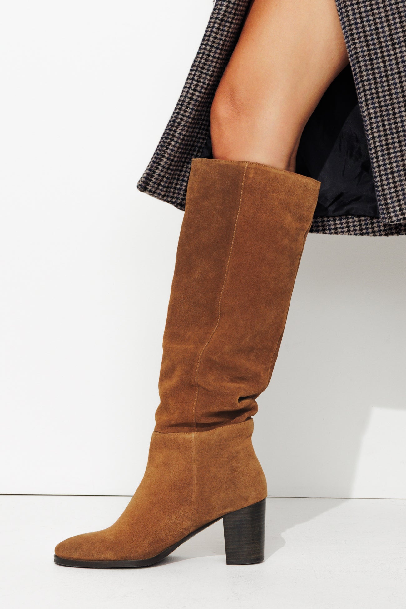bottes-camel-femme-053vwe-1.jpg Bottes en cuir Femme Camel – Image 1