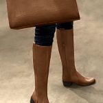 Bottes cavalière habillées femme sur mesure en cuir marron caramel à semelle en cuir de 4.5 cm Florence Kooijman