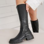 Bottes chaussettes femme noires tendance avec semelle crantée et talon léger