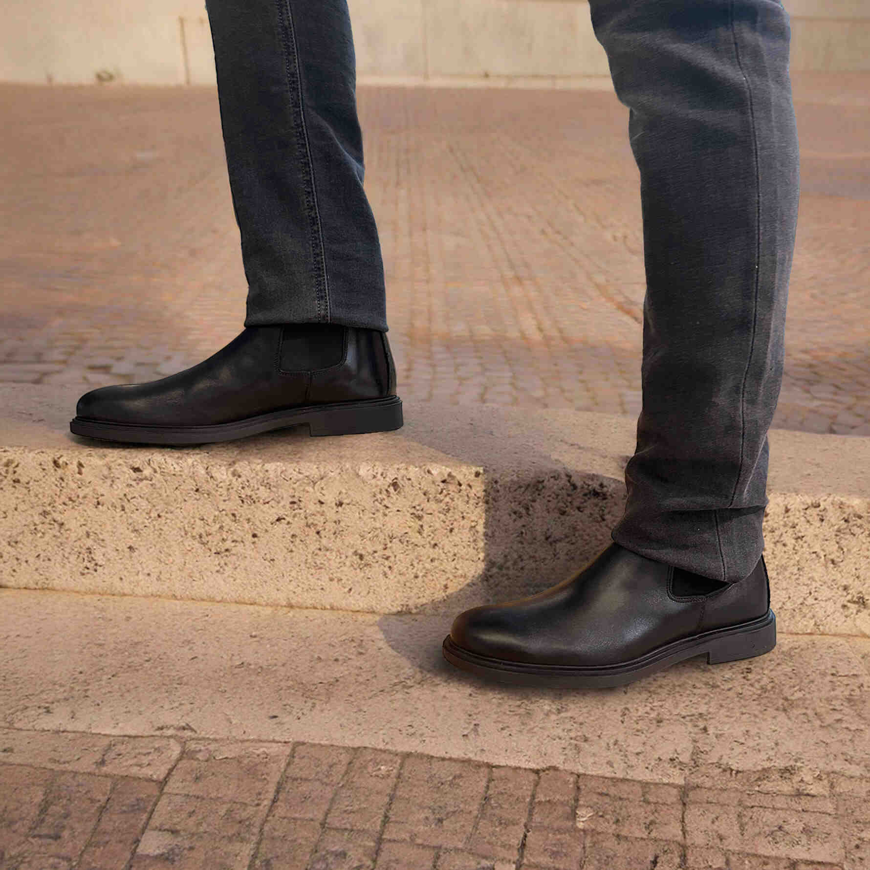 bottes-chelsea-411ufl-1.jpg Bottes Chelsea en cuir noir Martino – Image 1