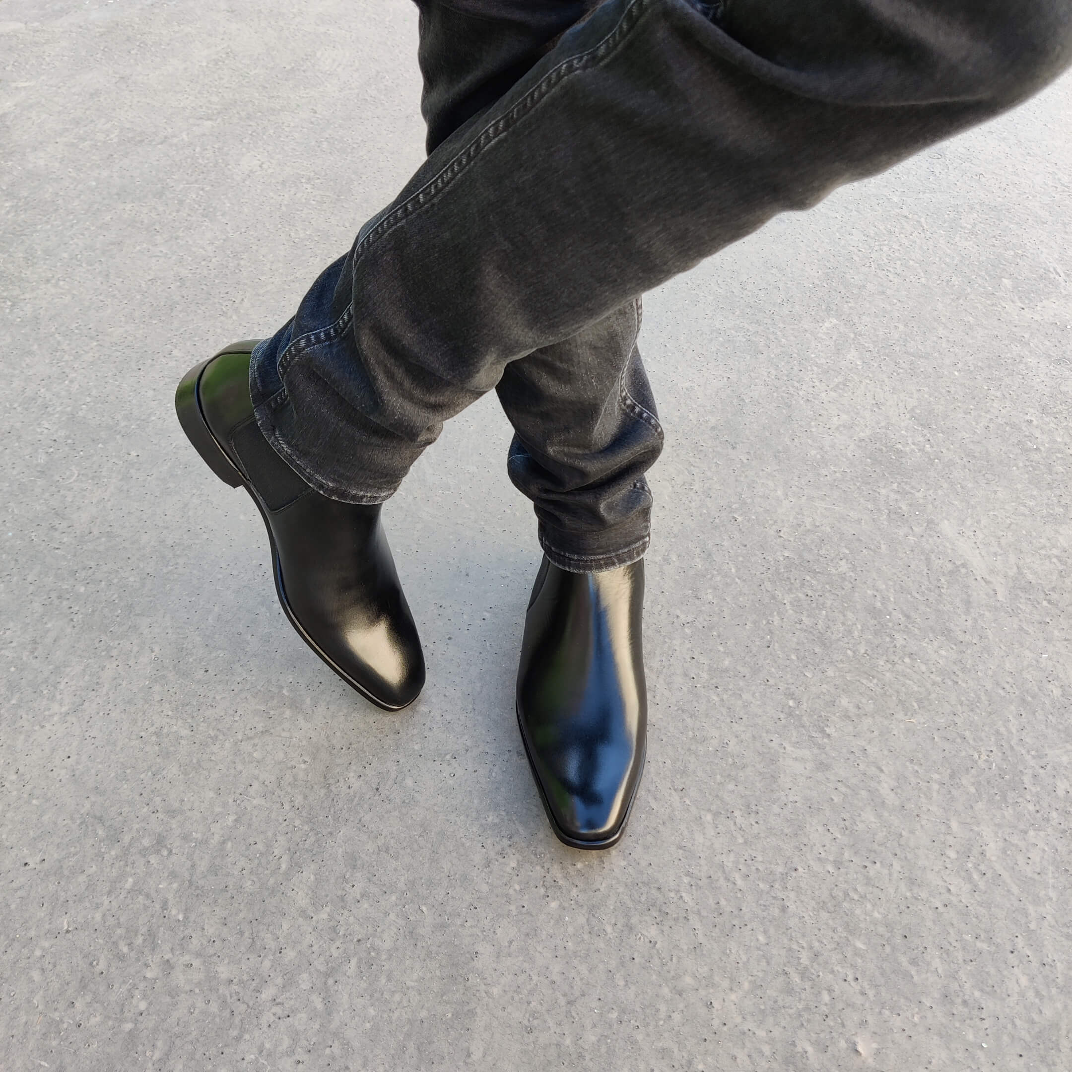 bottes-en-cuir-homme-666bkv-1.jpg Chelsea Boots Homme Cuir Noir Giuliano – Image 1