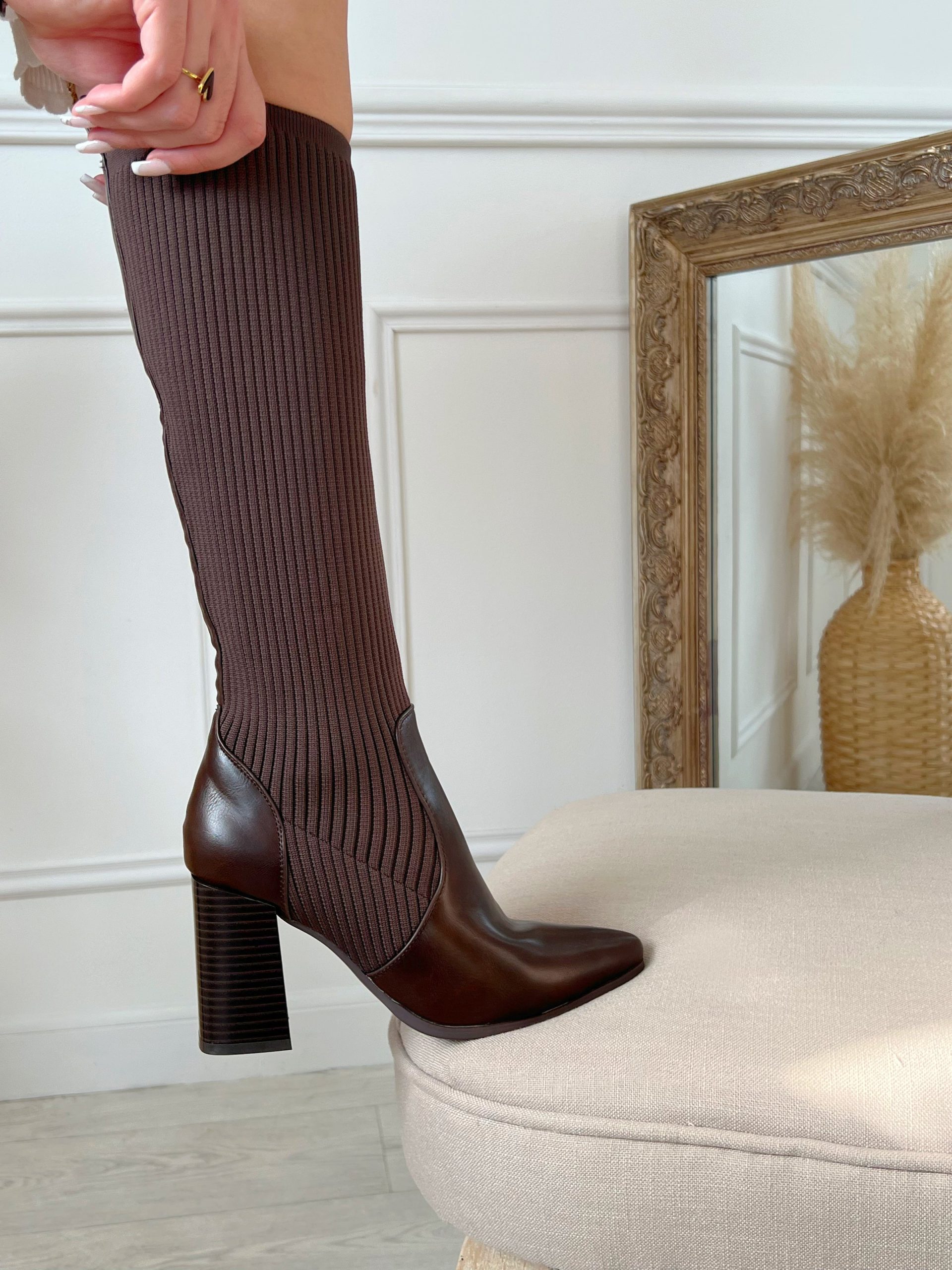 bottes-femme-371izr-1.jpg Bottes Vaily marron – Image 1