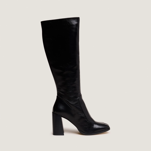 bottes-hautes-404quf.webp Bottes hautes à bouts carrés en cuir brillant noir | VAUBANE | Jonak – Image 1