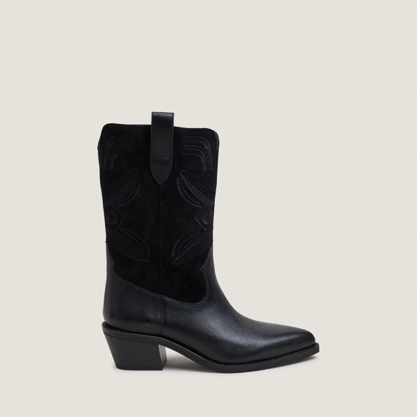 bottes-jonak-442pke.webp Bottes à bouts pointus et surpiqures apparentes en cuir grainé noir et croûte noire | TATIANA – Image 1