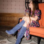 Bottes plateforme en velours bleu marine et paillettes starlight | Dessine moi un soulier