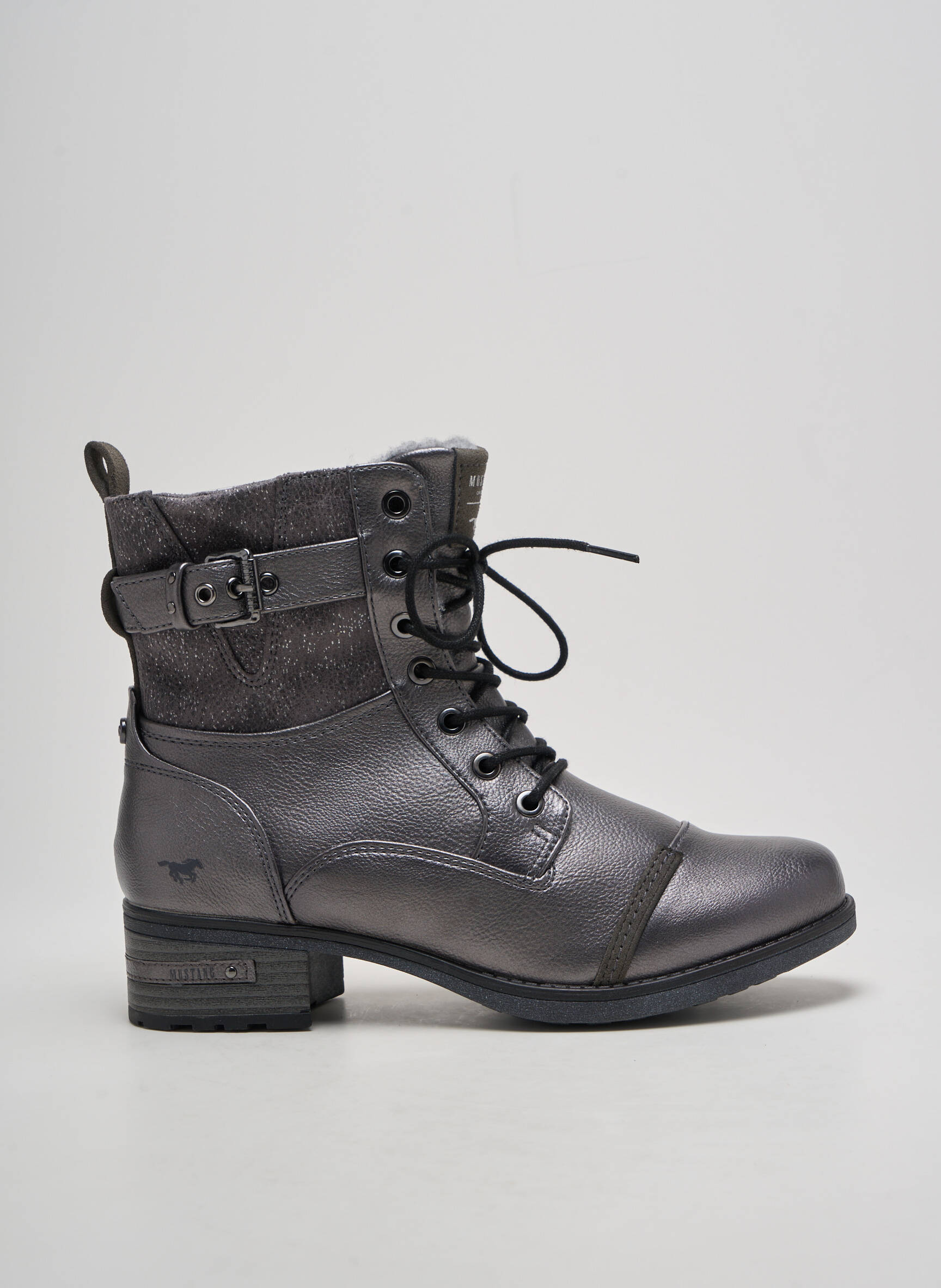 bottines-mustang-femme-119bsk-1.jpg Bottines/boots Mustang Argent Talon Plat Jusqu'à 3cm – Image 1