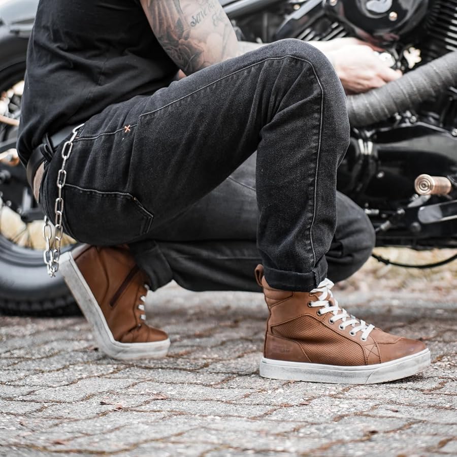 chaussure-moto-homme-619xzg-1.jpg Chaussures de moto en cuir pour hommes, bottes de moto rétro baskets de moto respirant décontractées, fermeture à glissière avec coussinet de vitesse, ... – Image 1
