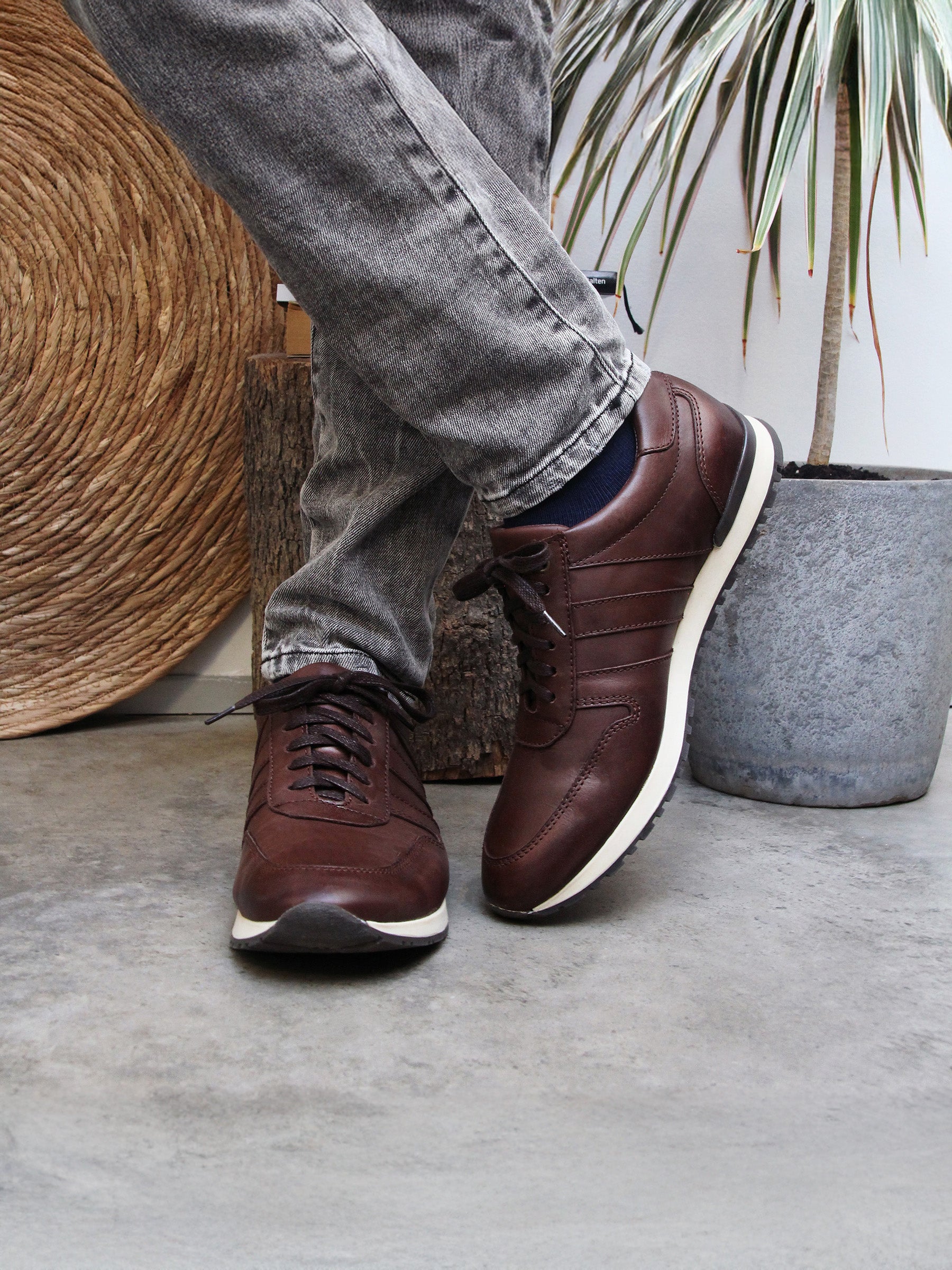chaussures-homme-cuir-737qvw-1.jpg Sneakers cuir marron – Image 1