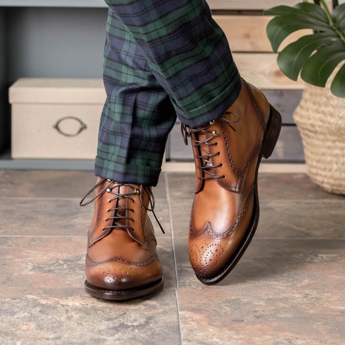chaussures-homme-cuir-953xjo-1.jpg Bottines Derbies Brogue en cuir marron clair – Image 1